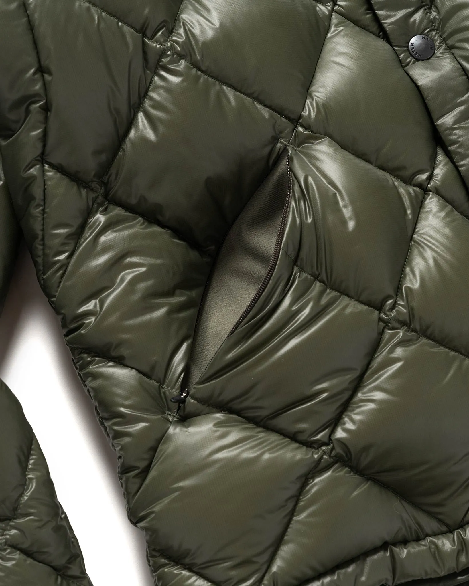 / NANGA Skyline Shirt Jacket - Nylon Ripstop / Goose Down Olive