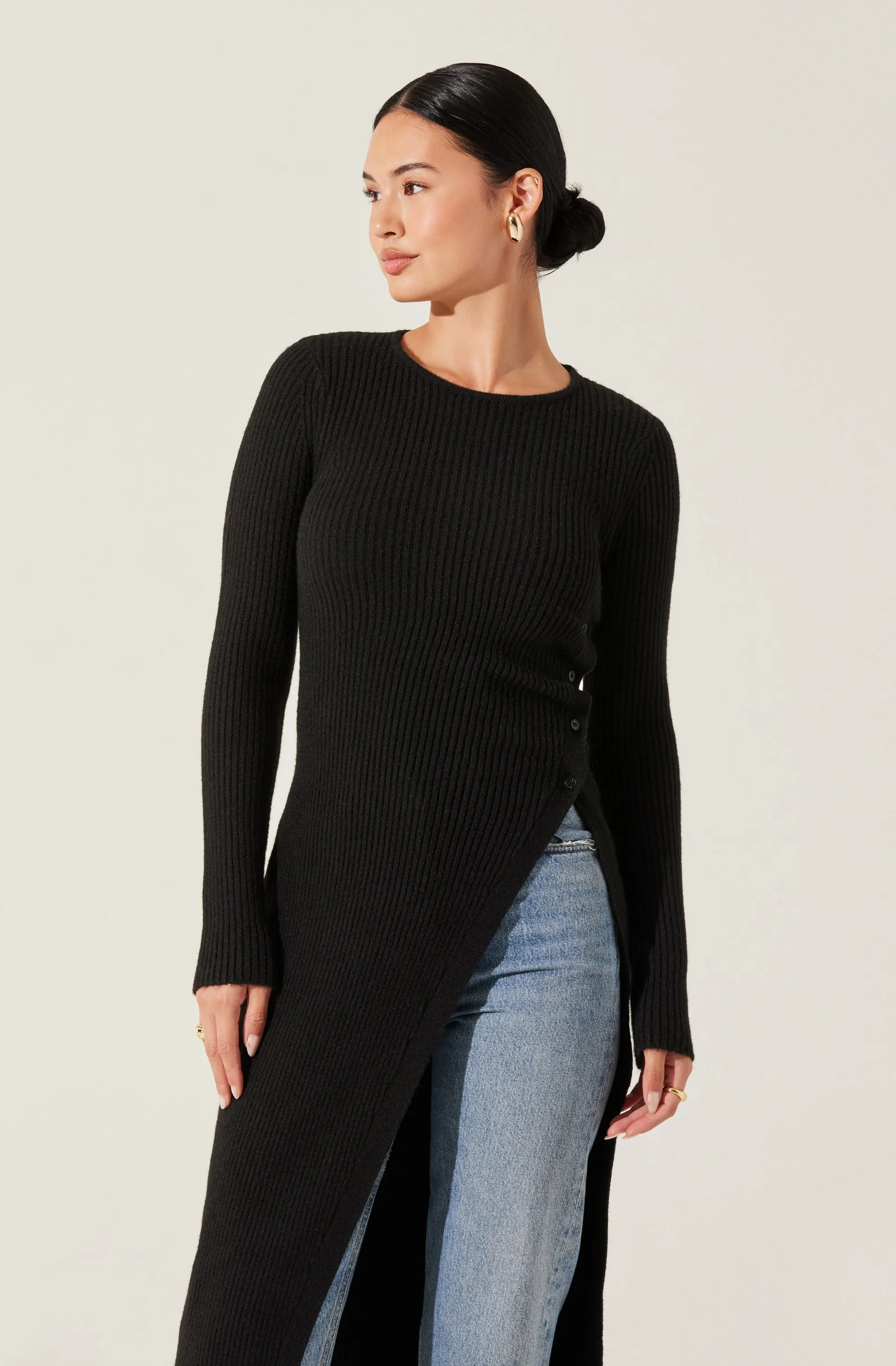 Ribbed Hi Slit Button Sweater