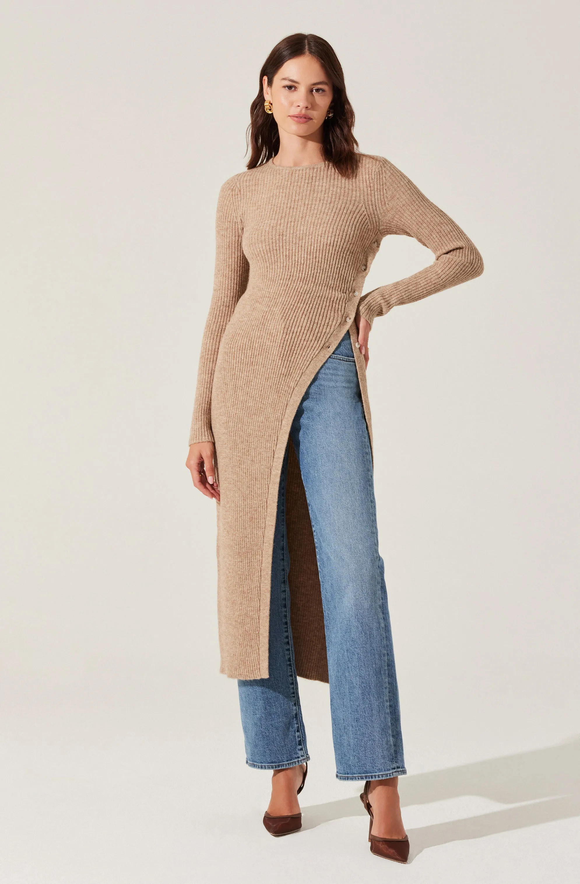 Ribbed Hi Slit Button Sweater