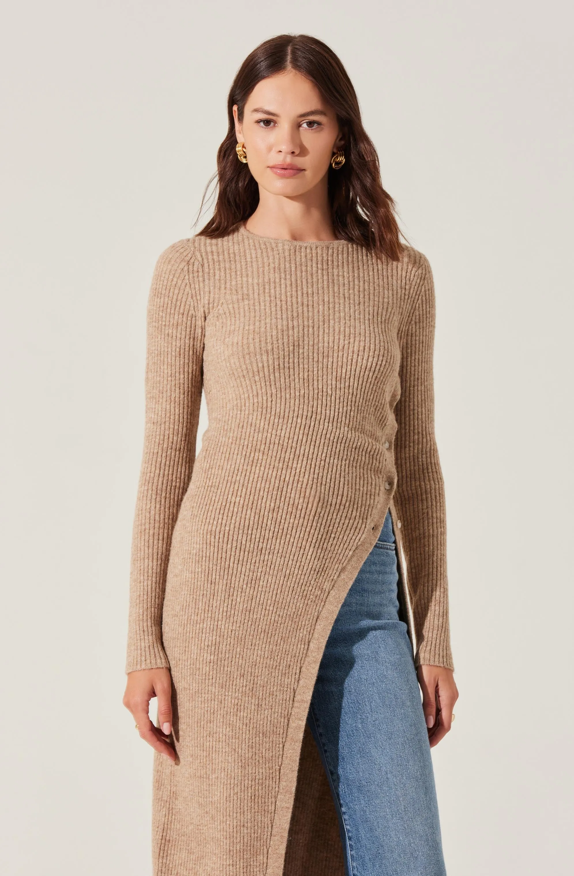 Ribbed Hi Slit Button Sweater