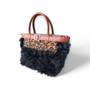 TOTE with Stylish Fur